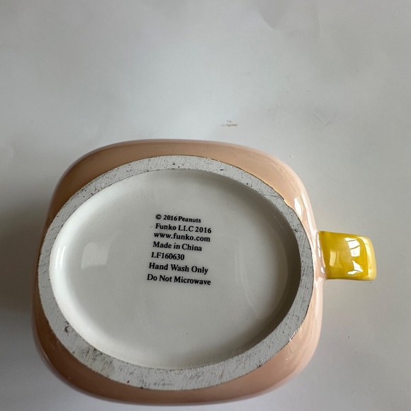 Charlie Brown Peanuts Mug Funky 2016 Absolutely Adorable - Picture 7 of 7
